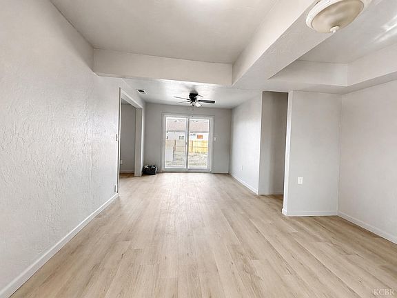 5th image of 13857 6th St