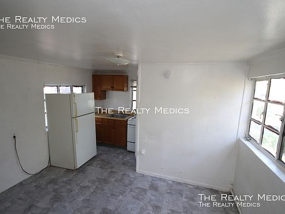 2nd image of 749 Samoa Ave APT 4A