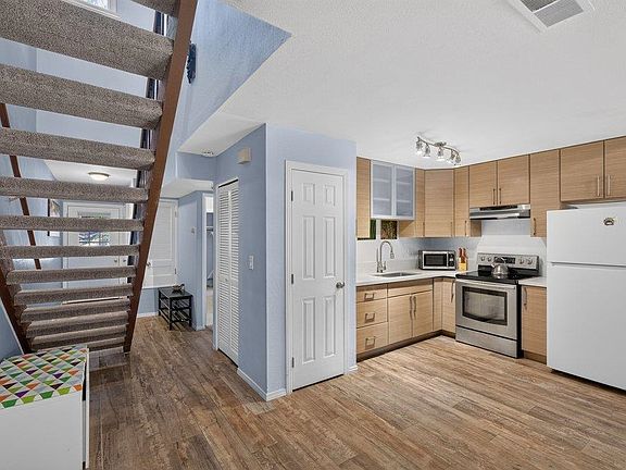 4th image of 5101 N Lake Blvd #61