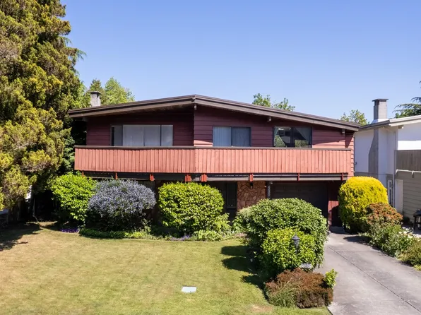 6680 Coltsfoot Dr, Richmond, BC V7C 2J4