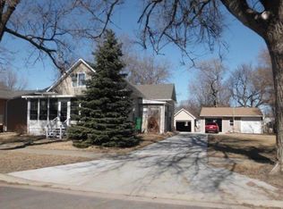 616 W 4th Ave, Mitchell, SD 57301