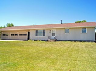 3348 45th St N, Reiles Acres, ND 58102