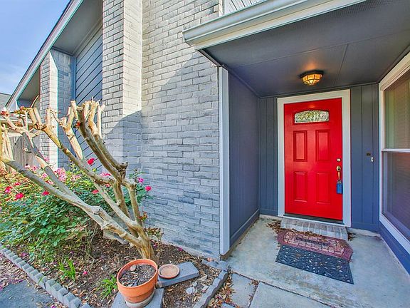 3rd image of 15418 Wildwood Glen Dr