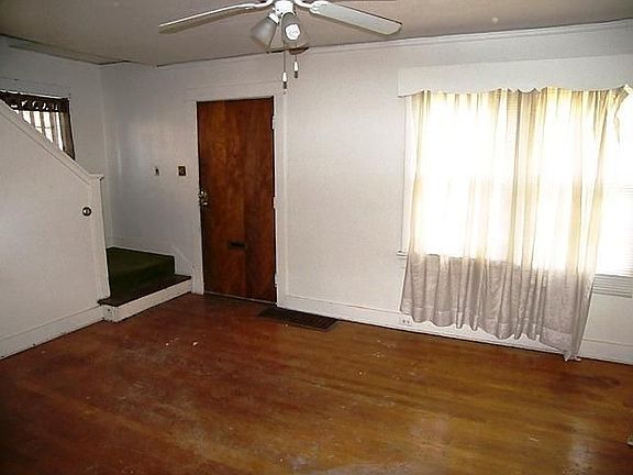 3rd image of 727 Leland Ave