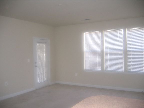 2nd image of 42480 Rockrose Sq Unit 204