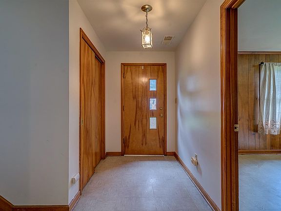 3rd image of 5013 Keithwood Dr SW