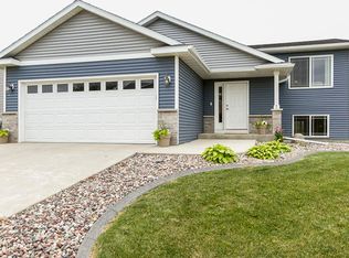 5055 Castleview Dr NW, Rochester, MN 55901