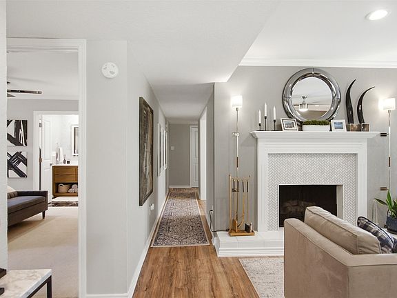 4th image of 2925 Spring Brook Dr