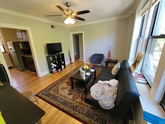 2nd image of 7004 N Paulina St #A-1