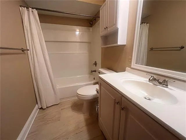 704 Waltham St — Photo 10