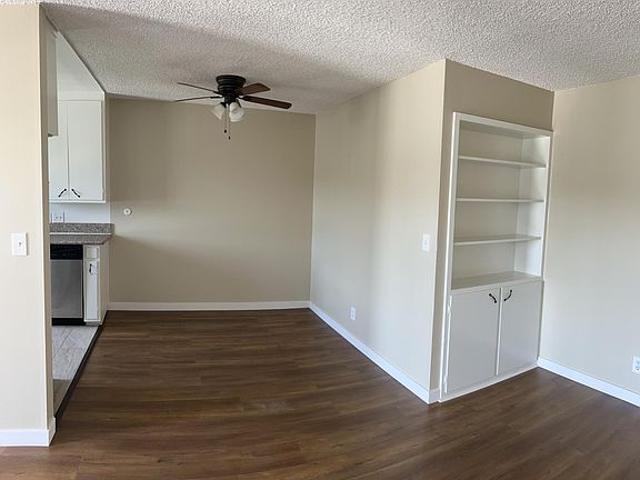 3rd image of 1709 E Glenoaks Blvd #9