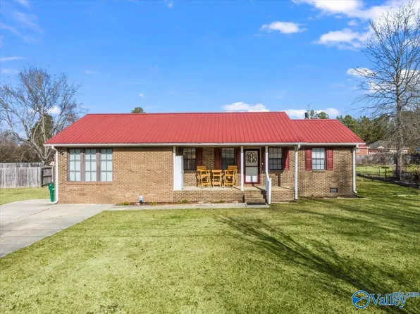 1632 Edmondson Rd, Hanceville, AL 35077