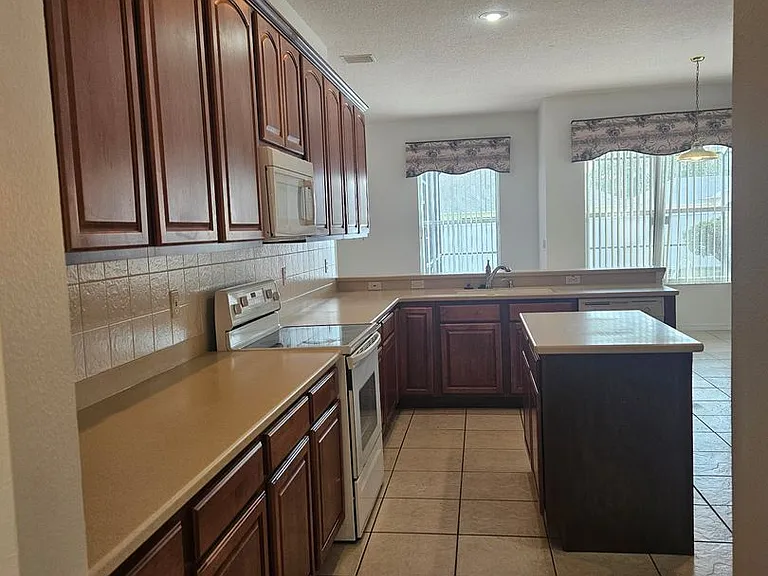 1 Emmons Ln — Photo 12