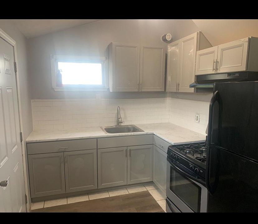 1st image of 583 Laurel Hill Ave #1