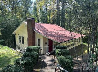 271 Lake Sega Rd, Brevard, NC 28712