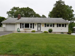 80 Bunnyview Dr, Stratford, CT 06614