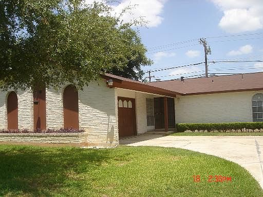 1st image of 8906 Garden Quarter St