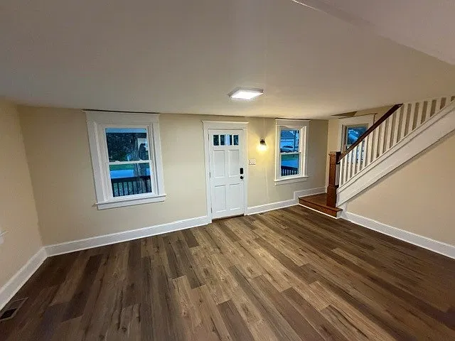 3 bed, 1500 sqft, $2,550 — Photo 2