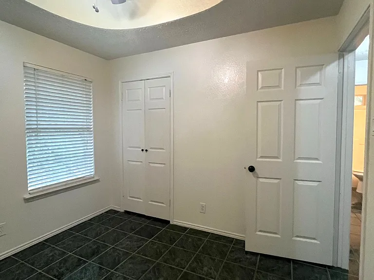 1918 Summerwood Dr — Photo 14
