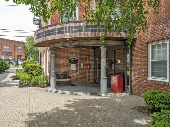 66 Landing Lane #210, Laconia, NH 03246