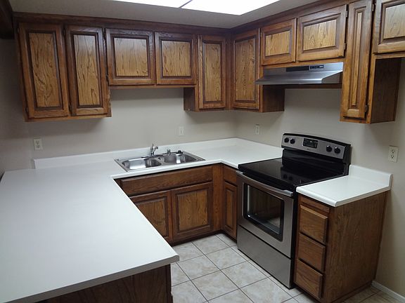 4th image of 5912 Petaluma Ct