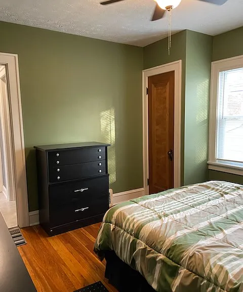1565 Roycroft Ave — Photo 12