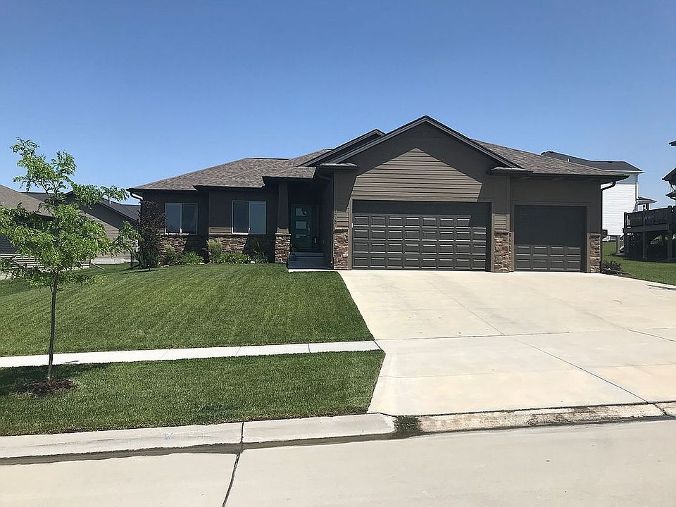 1st image of 9700 Conrad Dr