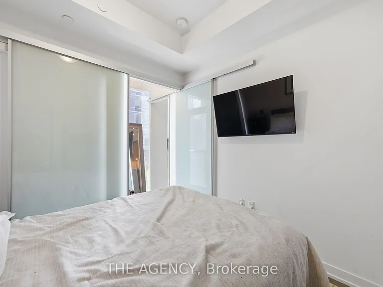 1 Yorkville Ave #804 — Photo 13