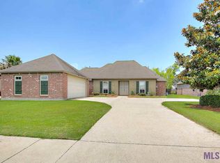 4053 Moss Trail Dr, Zachary, LA 70791