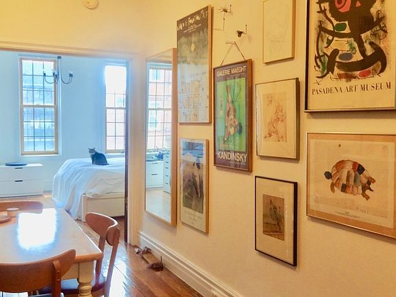 4th image of 103 1/2 N 7th St APT 2