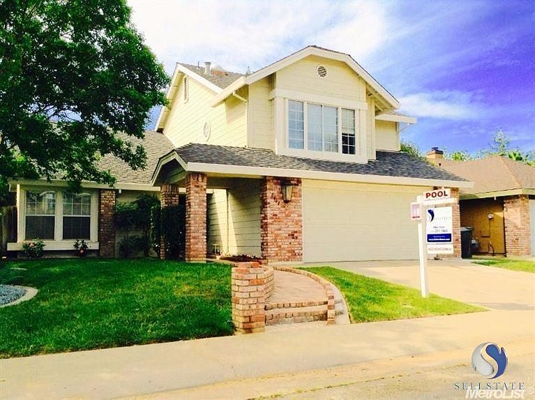 Spectacular Curb Appeal!