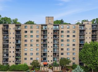 1400 Smokey Wood Dr APT 601, Pittsburgh, PA 15218