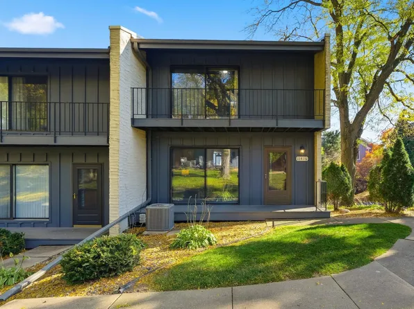 11416 Minnetonka Mills Rd, Minnetonka, MN 55305