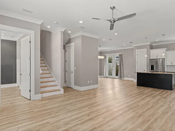 995 Airport Rd Unit 43, Destin, FL 32541