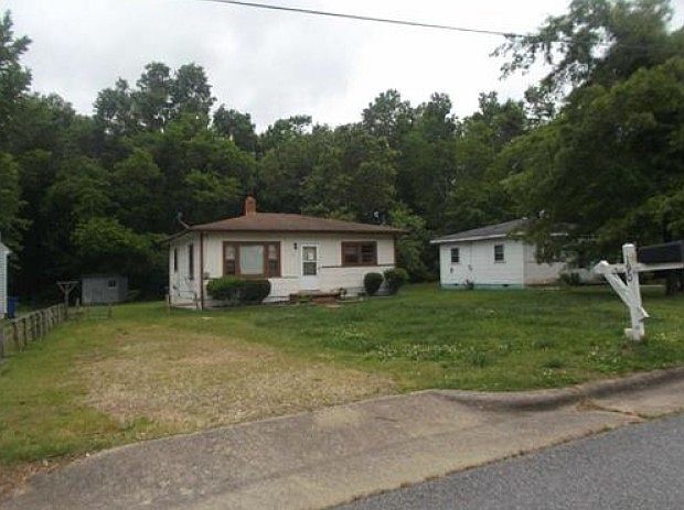 1st image of 190 Torain St