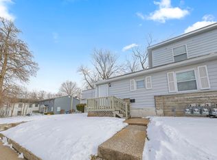 361 Locust St APT 4, Valparaiso, IN 46383