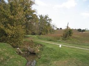 2nd image of 121 Forest Ln