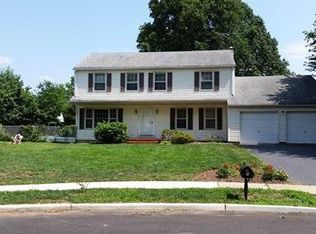 6 Cypress Ct, Piscataway, NJ 08854