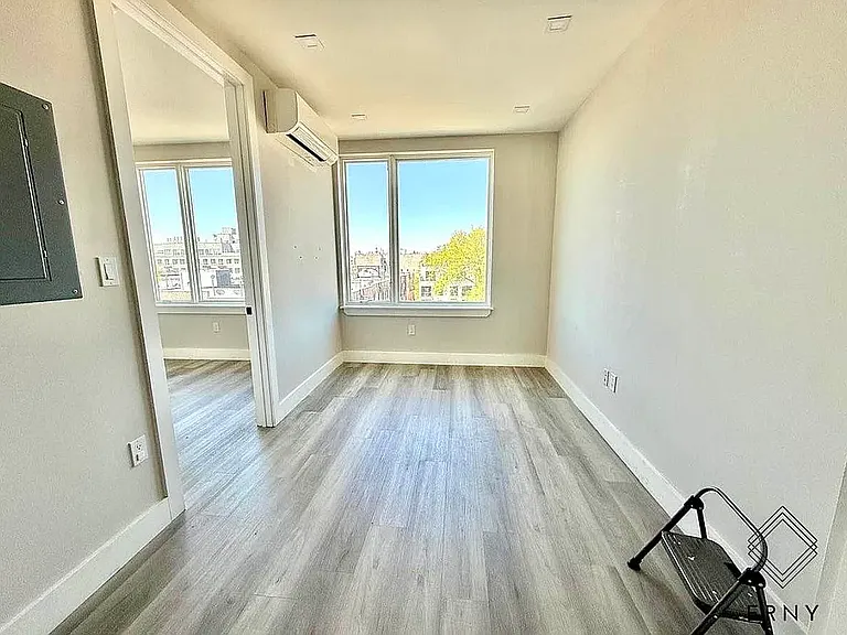 1565 New York Ave #5D — Photo 5