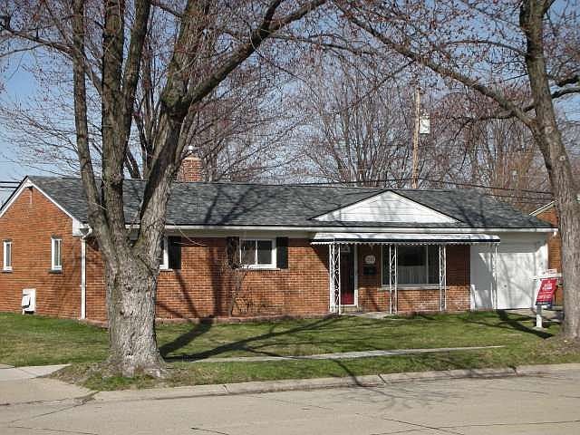 1st image of 23301 Shoreview St