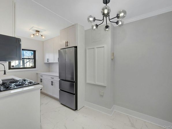 64 Kensington Rd APT 1B