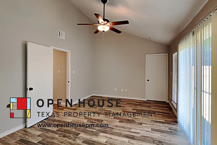 22435 Lost Creek Rd — Photo 8