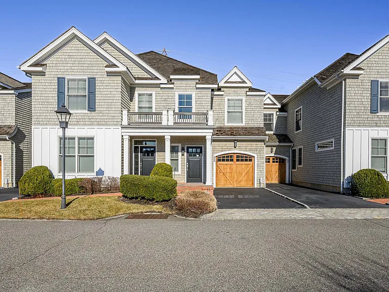 106 High Pond Ln — Photo 1