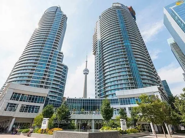 8 York St, Toronto, ON