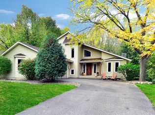 3525 Rosewood Ln N, Plymouth, MN 55441
