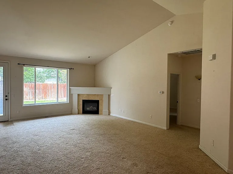 1707 E Ashford Way — Photo 13
