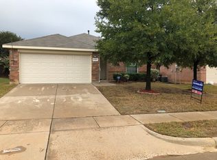 8549 Hawks Nest Dr, Fort Worth, TX 76131