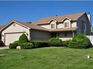 910 N Ridge Way Rd, Rose Hill, KS 67133