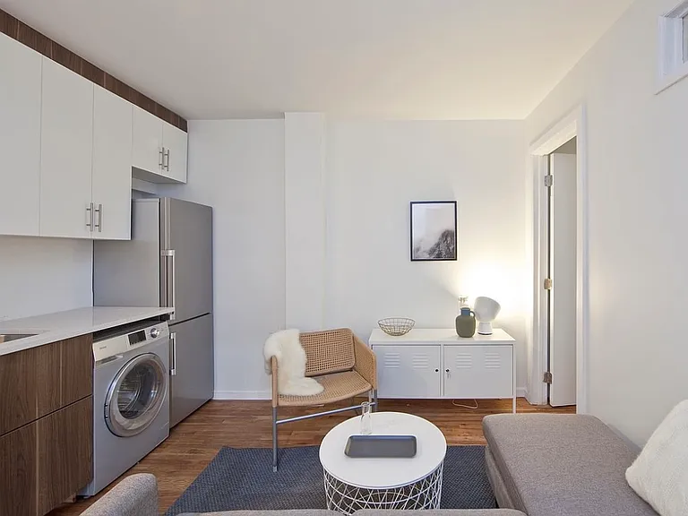 136 William St #3B — Photo 7