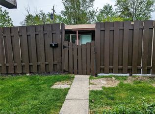 45 Greenfield Ct, Berea, OH 44017